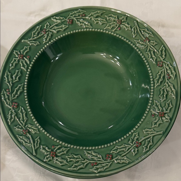 Christmas Berries HAMTON @ HOME. 12 Rimmed Soup Bowls. $10.00 EACH - Picture 4 of 6